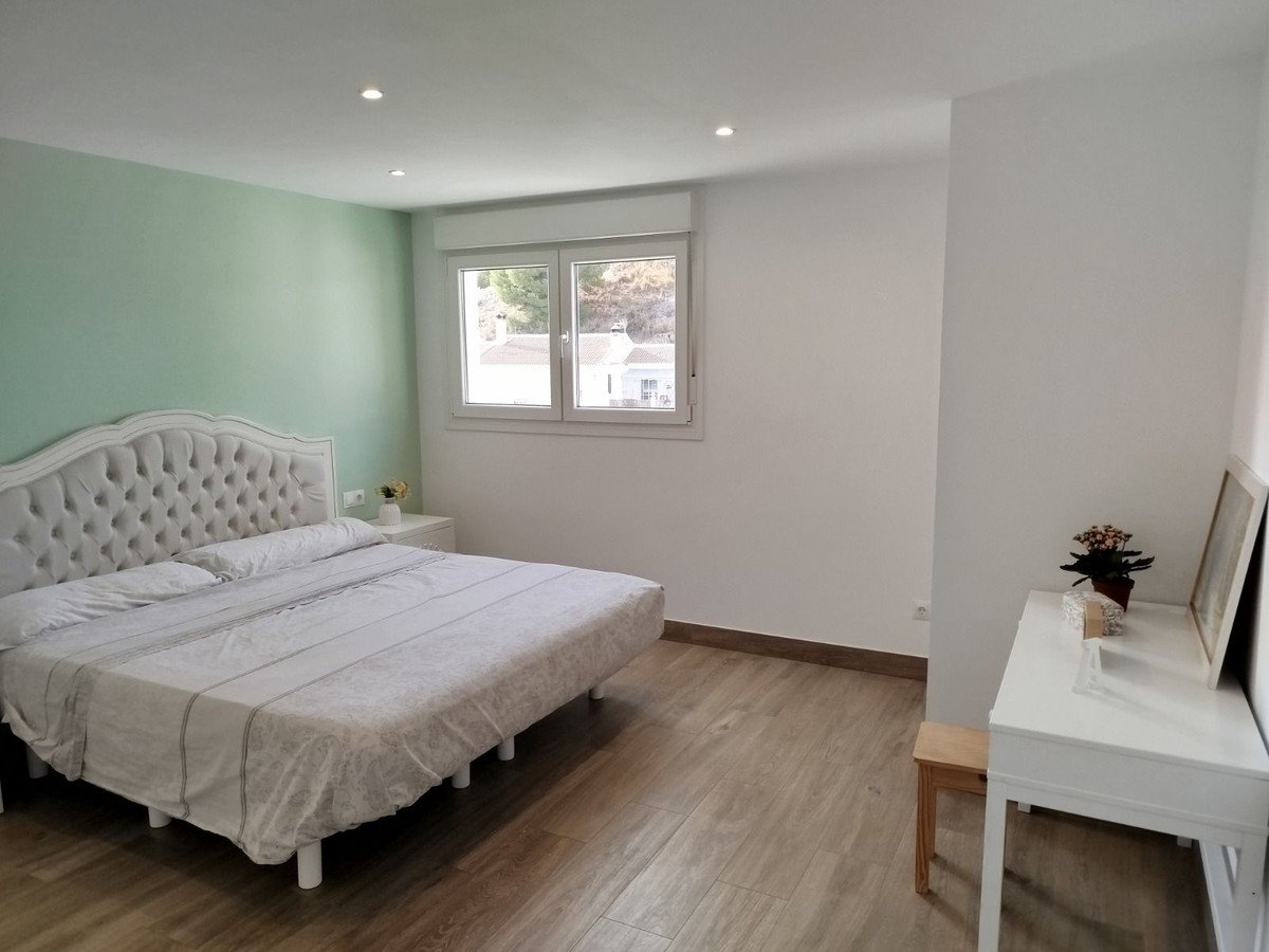 4 Bed Townhouse in Cómpeta