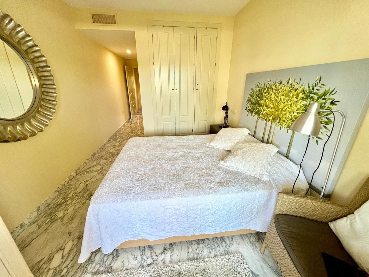 2 Bed Middle Floor Apartment in El Faro