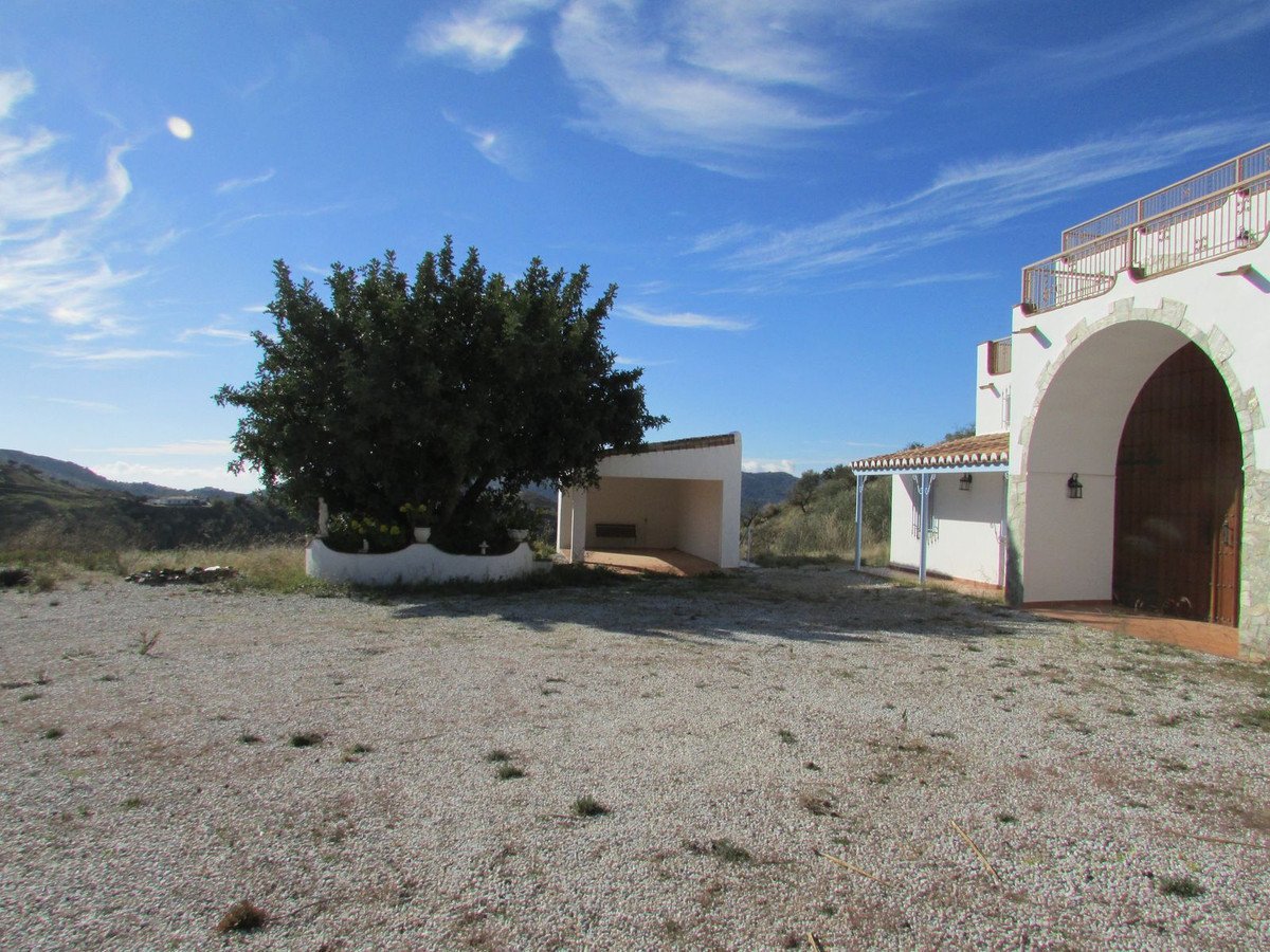 4 Bed Finca - Cortijo in Sedella