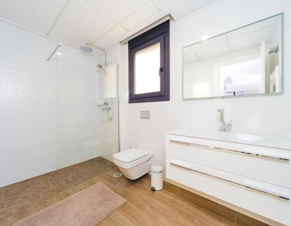 5 Bed Detached Villa in Torrevieja