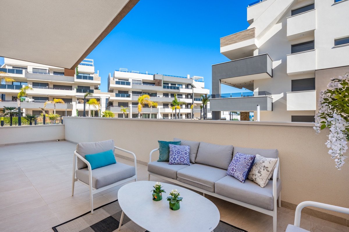 3 Bed Ground Floor Apartment in Playa Flamenca