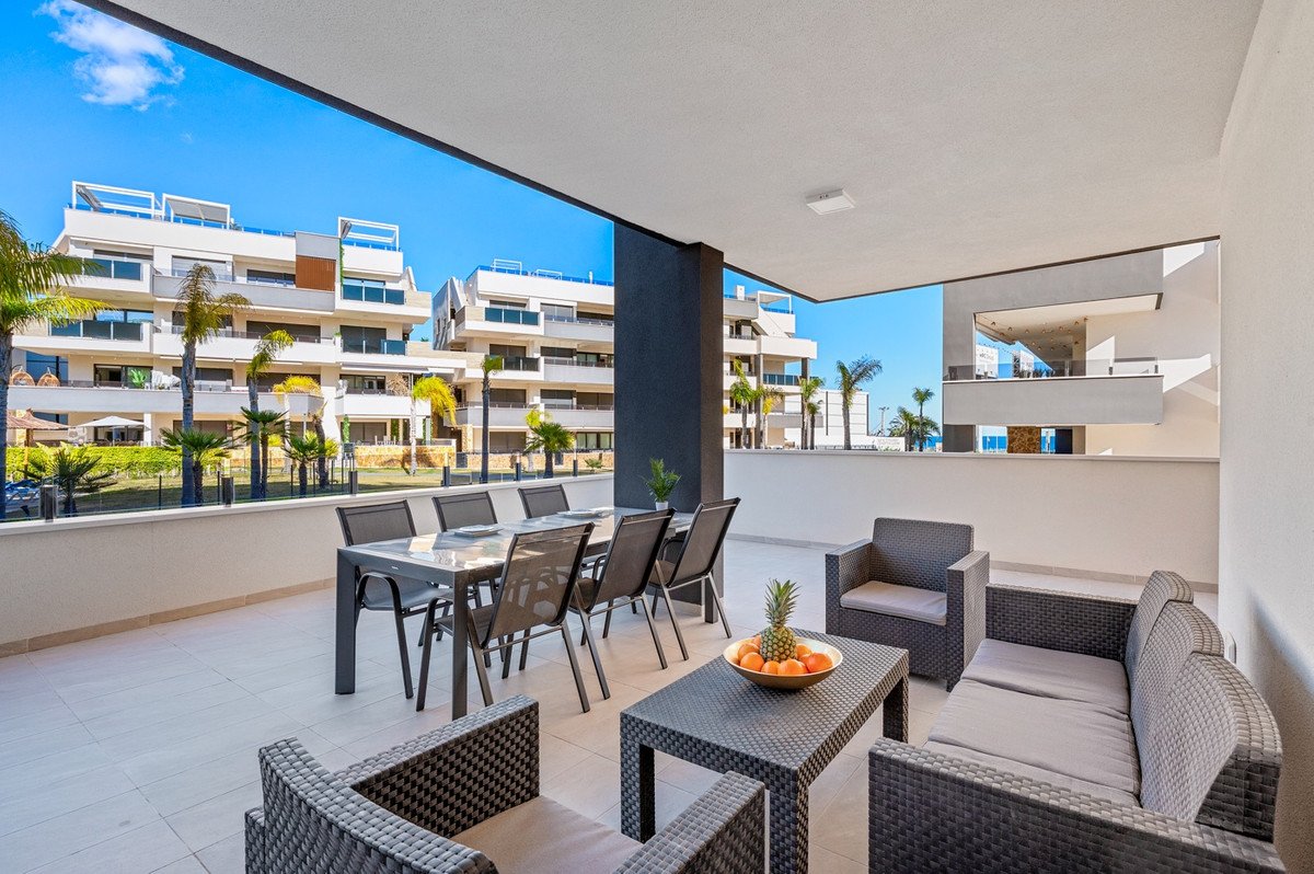 3 Bed Ground Floor Apartment in Playa Flamenca
