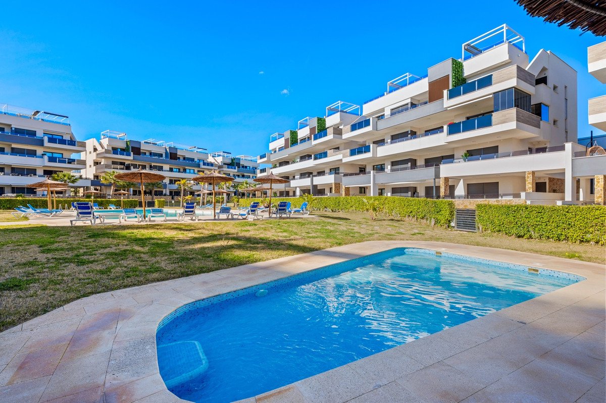 3 Bed Ground Floor Apartment in Playa Flamenca