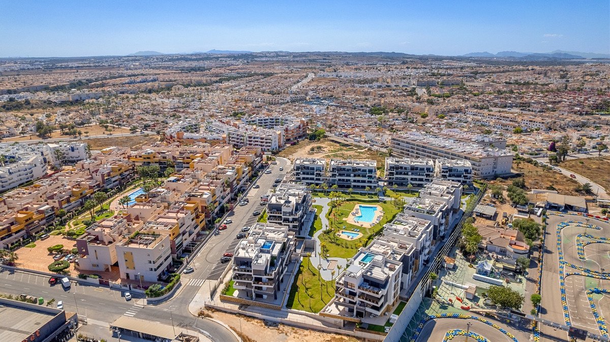 3 Bed Ground Floor Apartment in Playa Flamenca