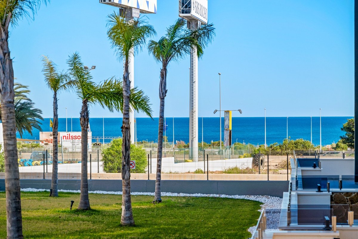 3 Bed Ground Floor Apartment in Playa Flamenca