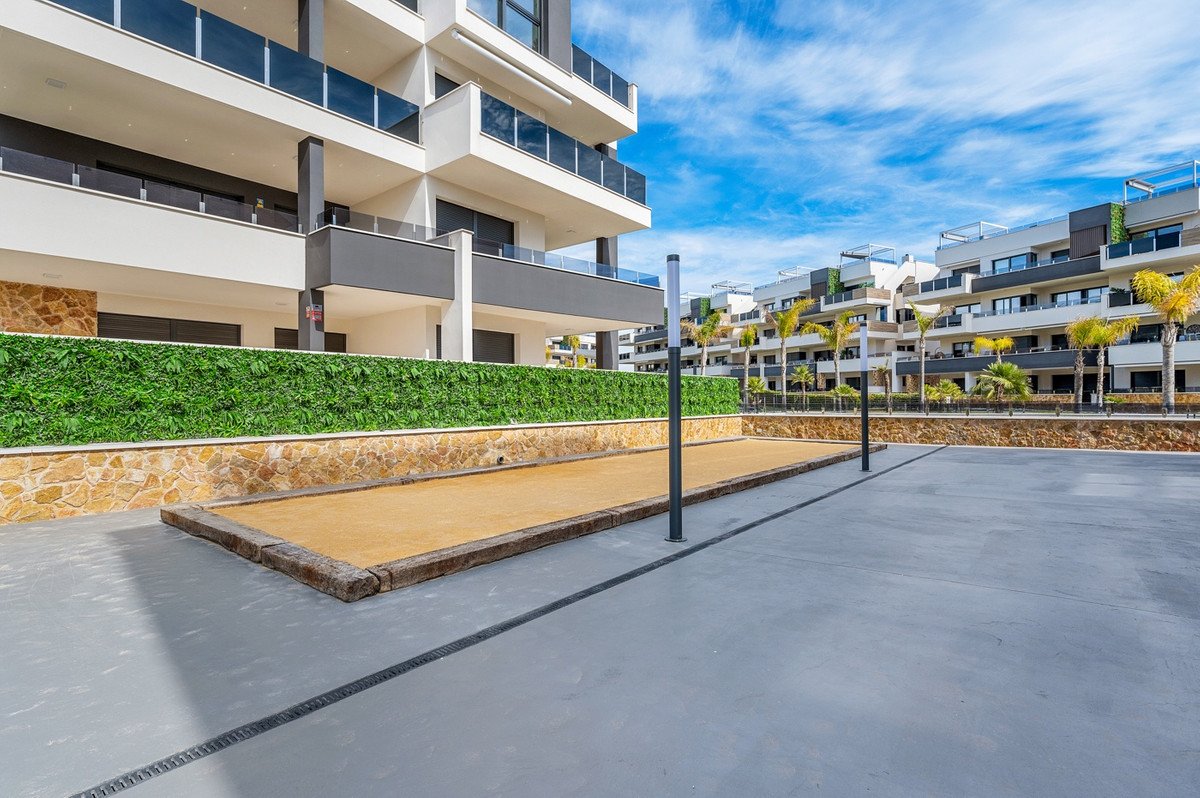 3 Bed Ground Floor Apartment in Playa Flamenca