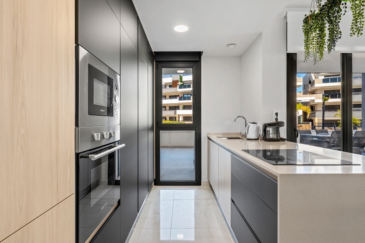 3 Bed Ground Floor Apartment in Playa Flamenca