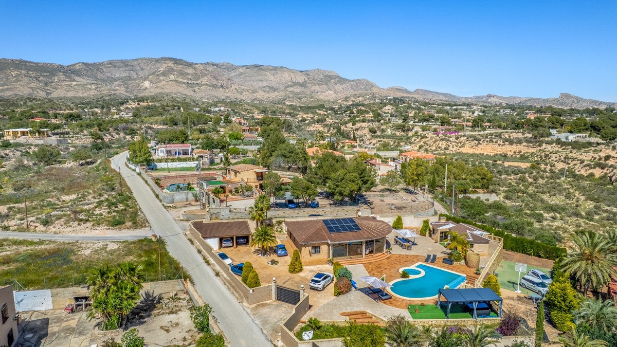 5 Bed Finca - Cortijo in Crevillent