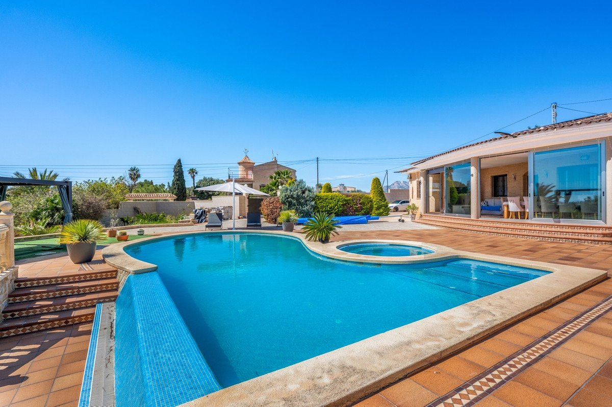 5 Bed Finca - Cortijo in Crevillent