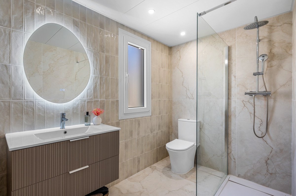4 Bed Townhouse in Alicante