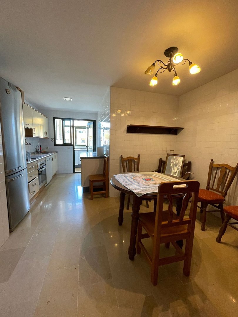 3 Bed Middle Floor Apartment in San Pedro de Alcántara