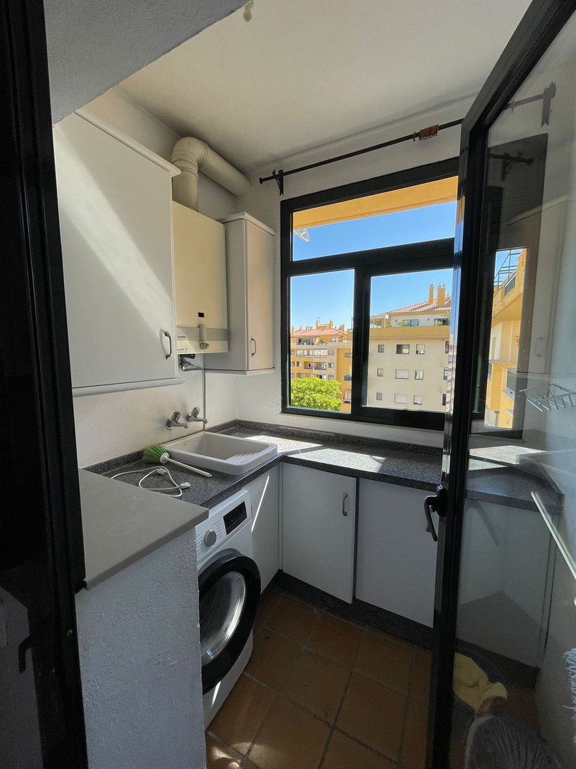 3 Bed Middle Floor Apartment in San Pedro de Alcántara