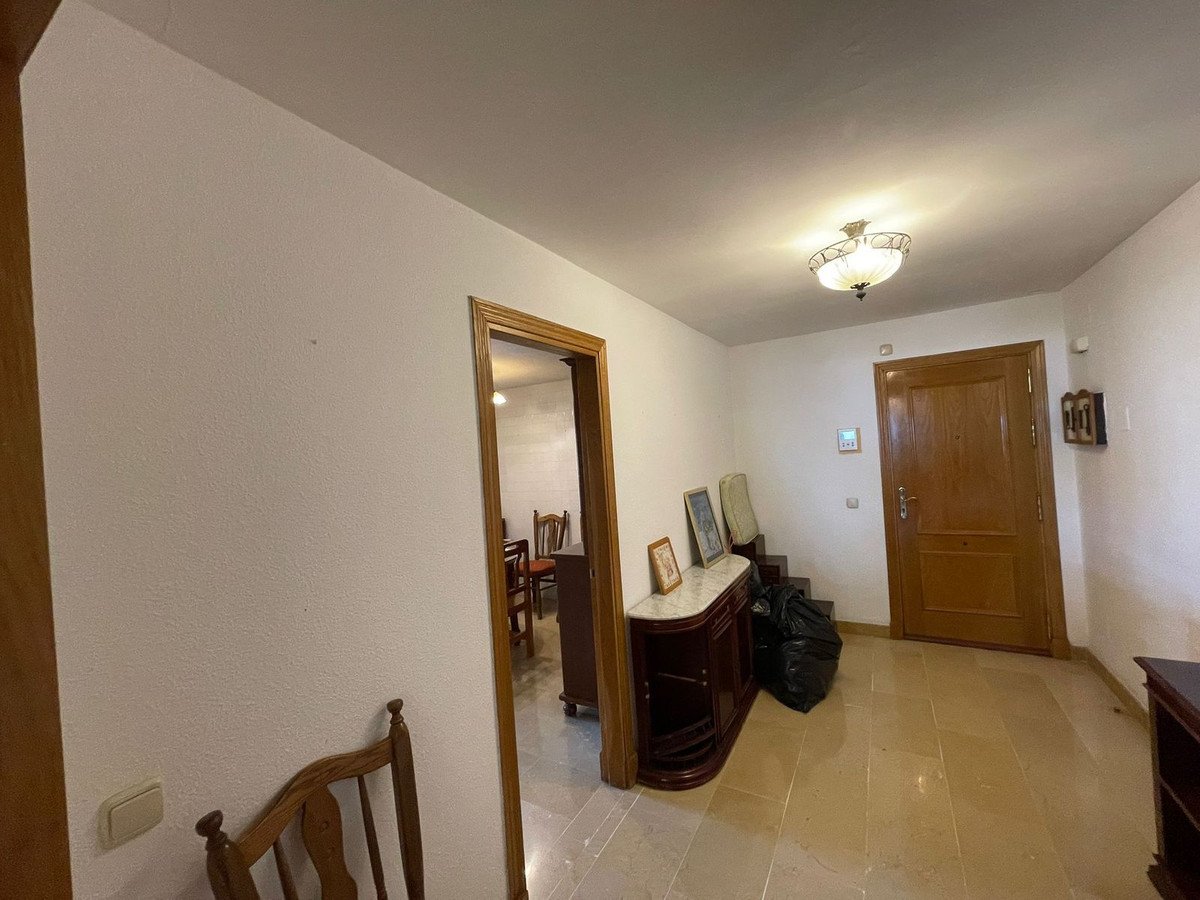 3 Bed Middle Floor Apartment in San Pedro de Alcántara