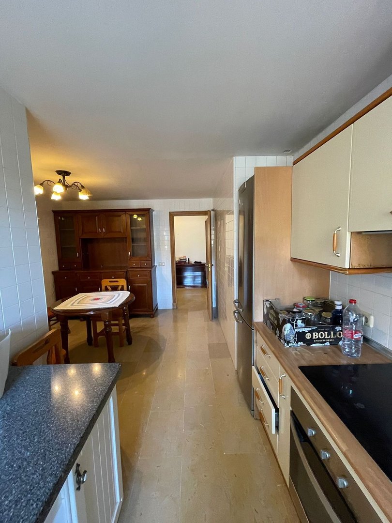 3 Bed Middle Floor Apartment in San Pedro de Alcántara