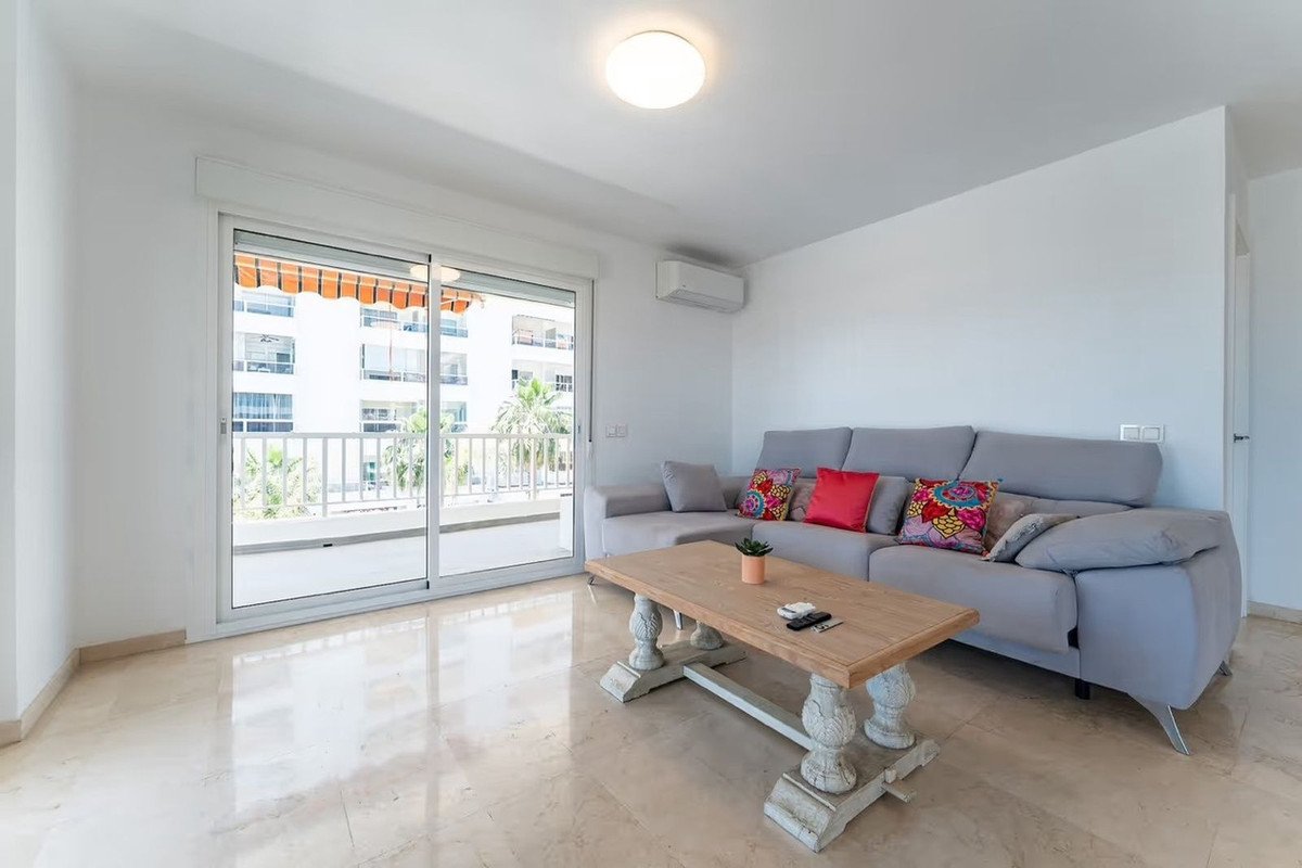 3 Bed Middle Floor Apartment in Fuengirola