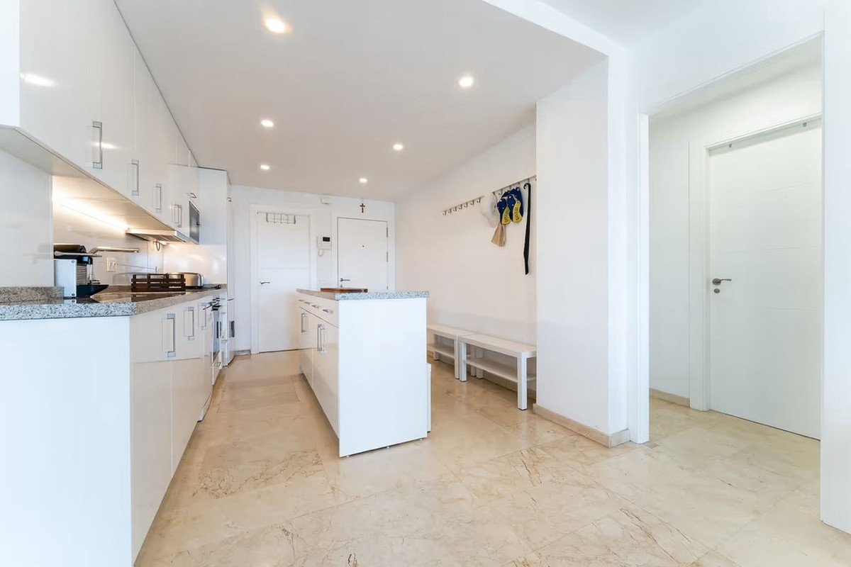3 Bed Middle Floor Apartment in Fuengirola
