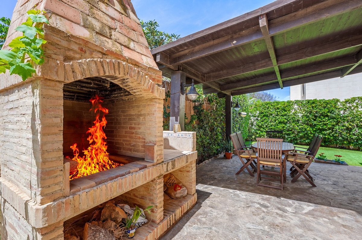 6 Bed Detached Villa in La Mata