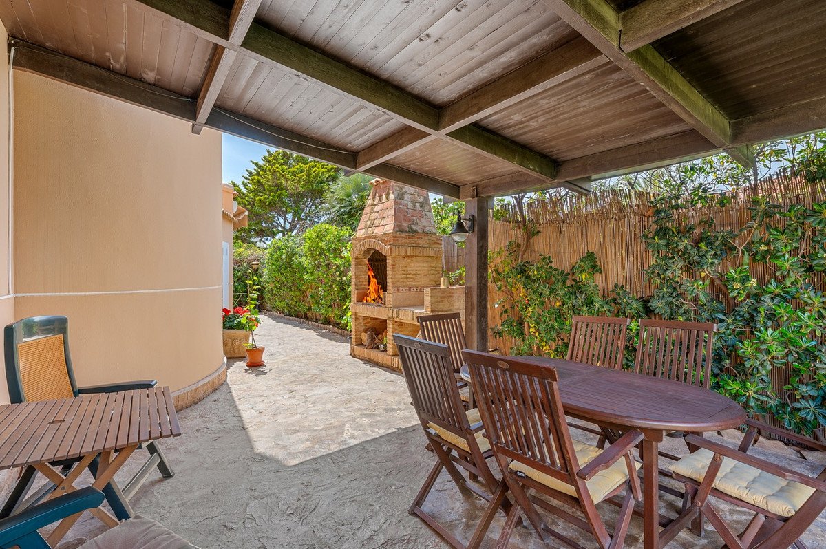 6 Bed Detached Villa in La Mata