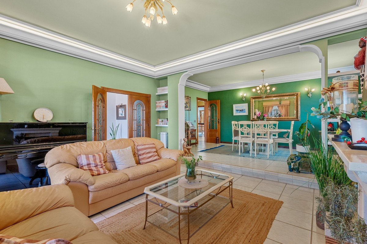 6 Bed Detached Villa in La Mata