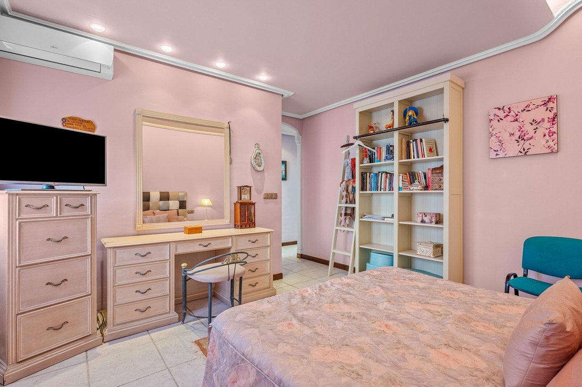 6 Bed Detached Villa in La Mata