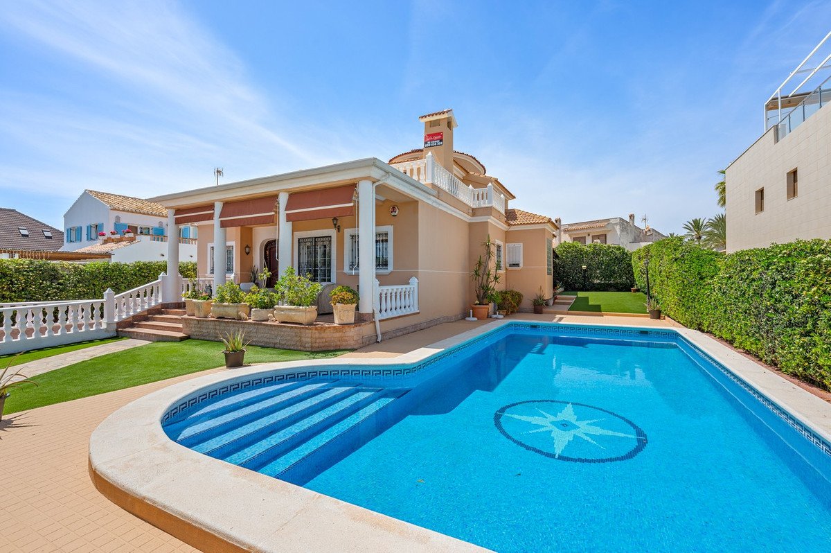 6 Bed Detached Villa in La Mata