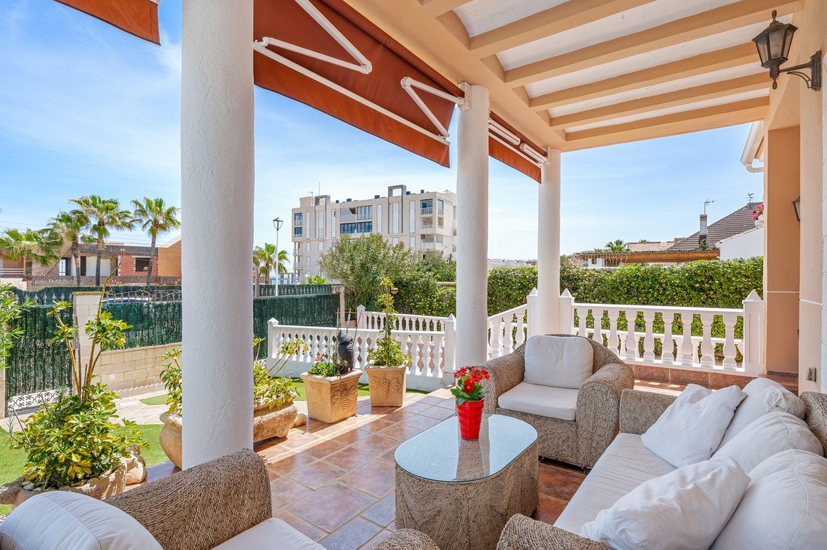 6 Bed Detached Villa in La Mata