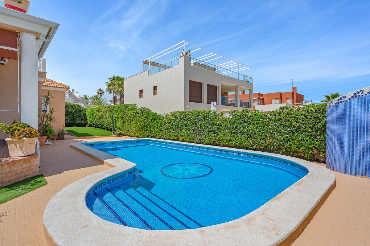 6 Bed Detached Villa in La Mata