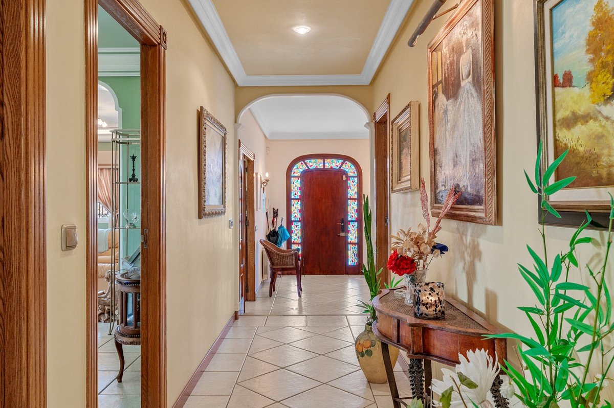 6 Bed Detached Villa in La Mata