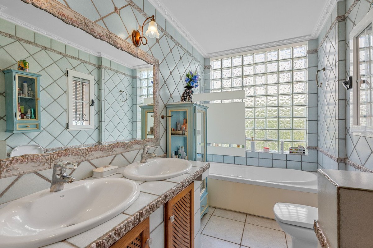 6 Bed Detached Villa in La Mata