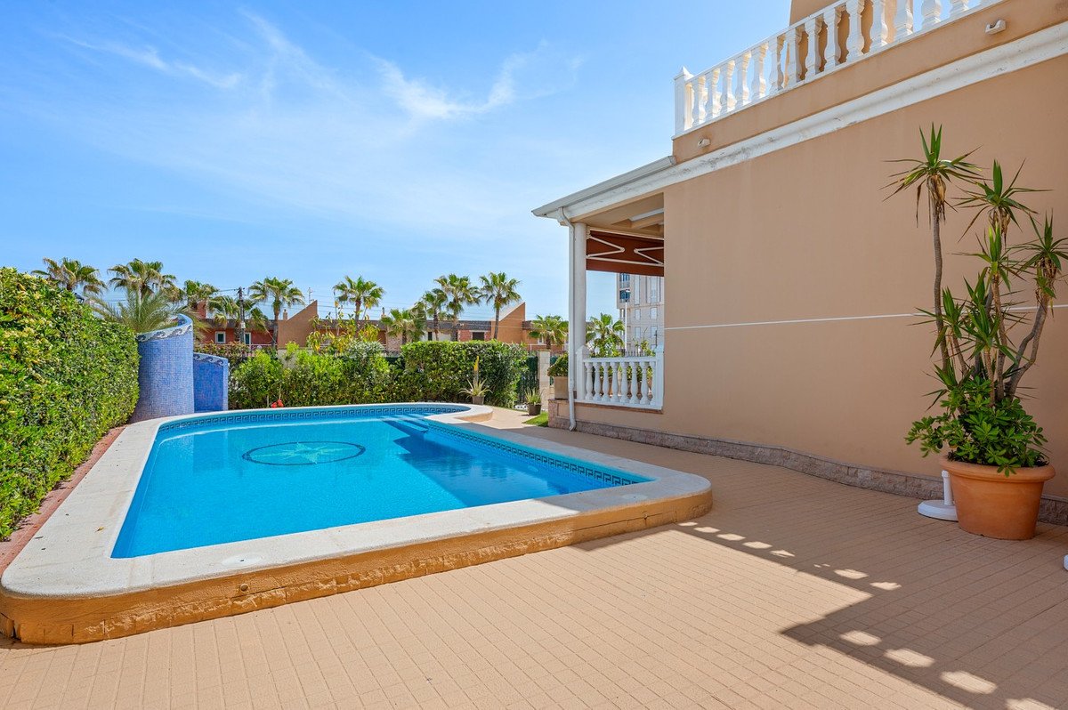 6 Bed Detached Villa in La Mata