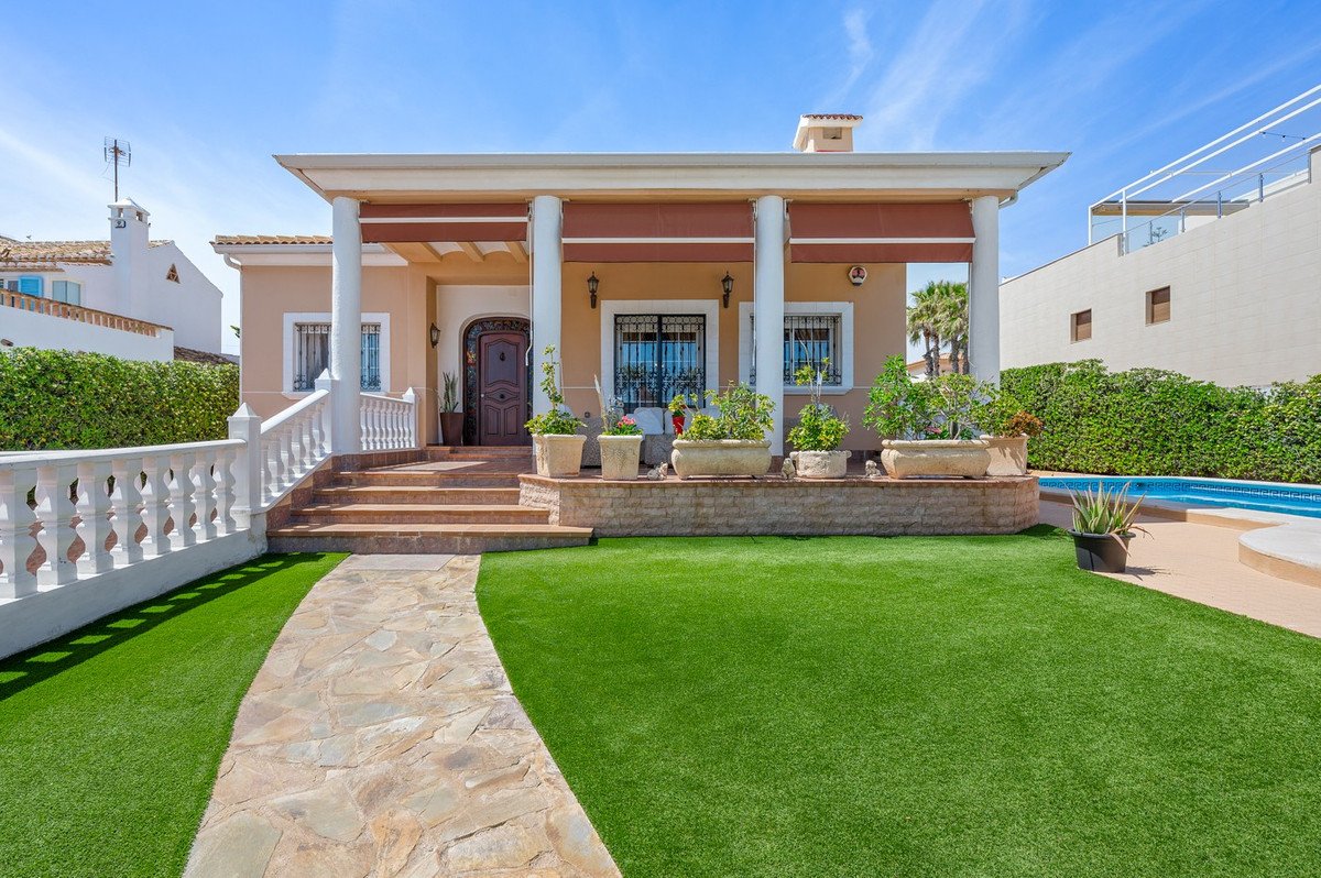 6 Bed Detached Villa in La Mata
