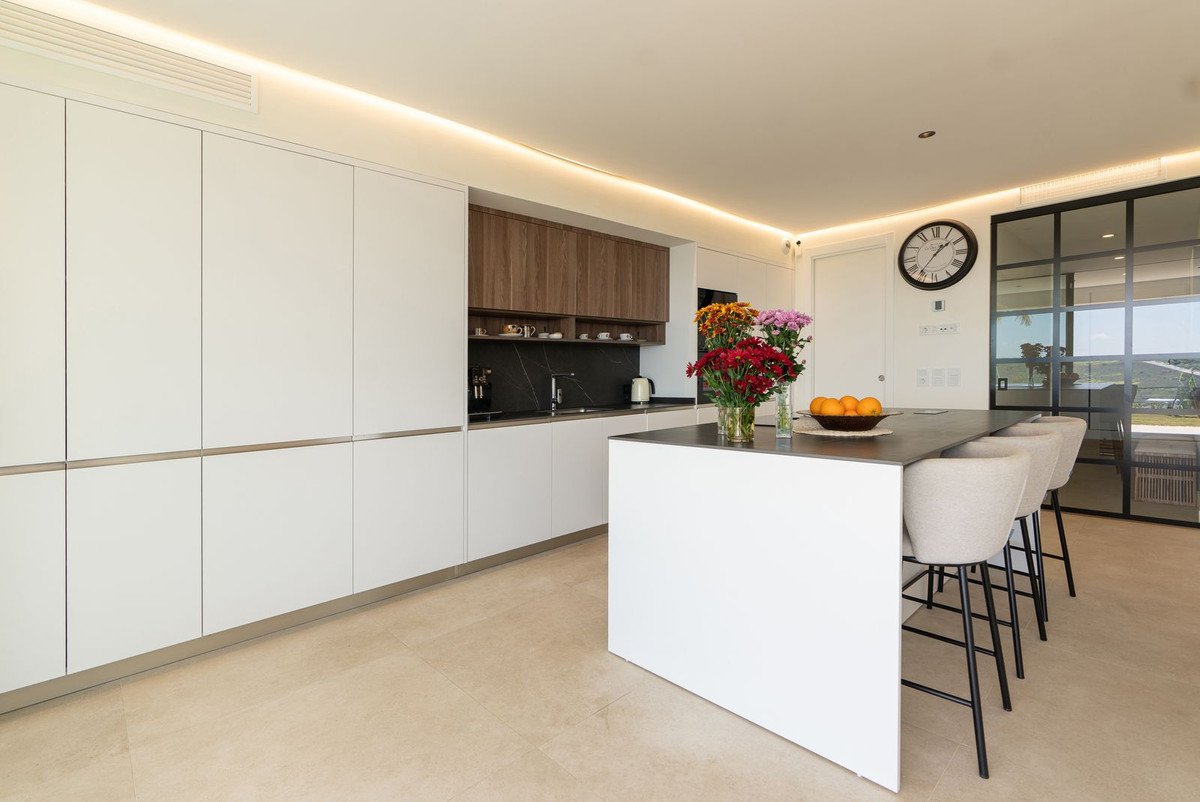 3 Bed Ground Floor Apartment in Estepona