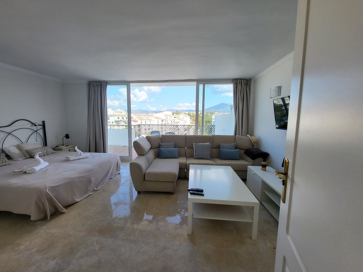 4 Bed Penthouse Duplex in Puerto Banús