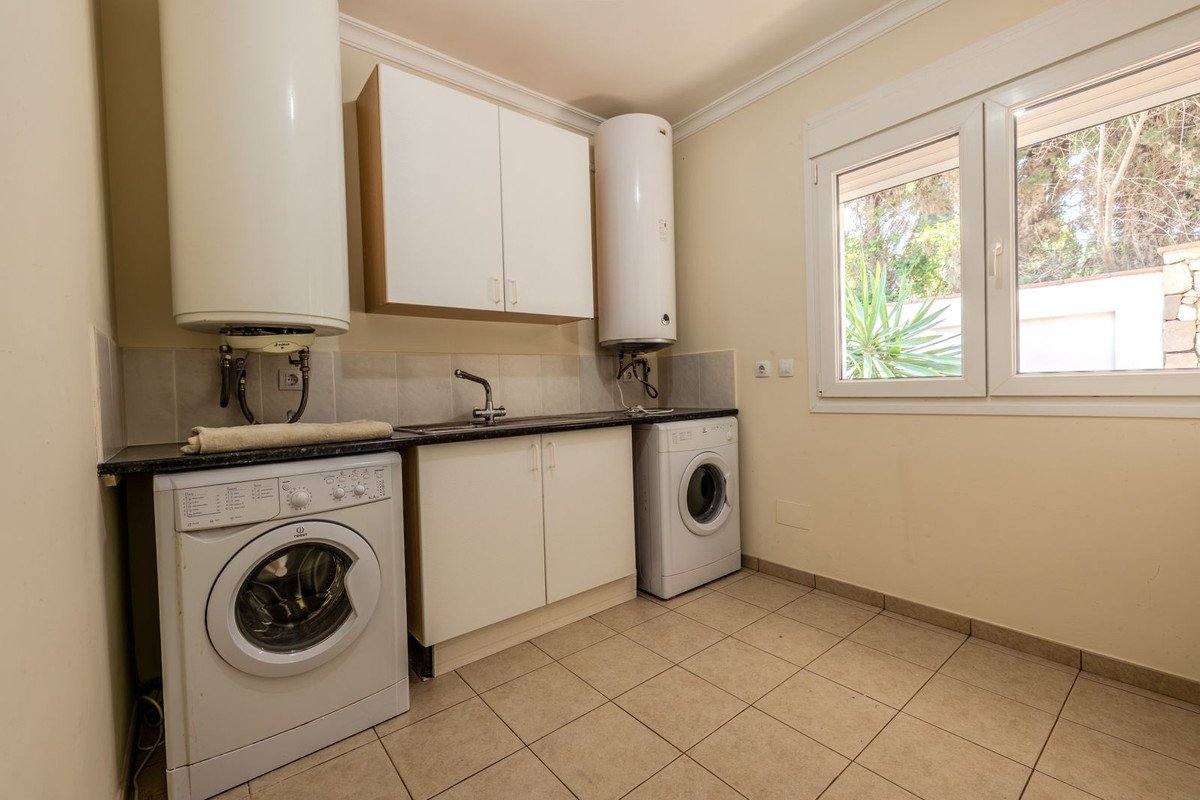 5 Bed Detached Villa in El Faro