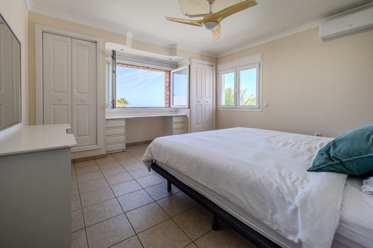 5 Bed Detached Villa in El Faro