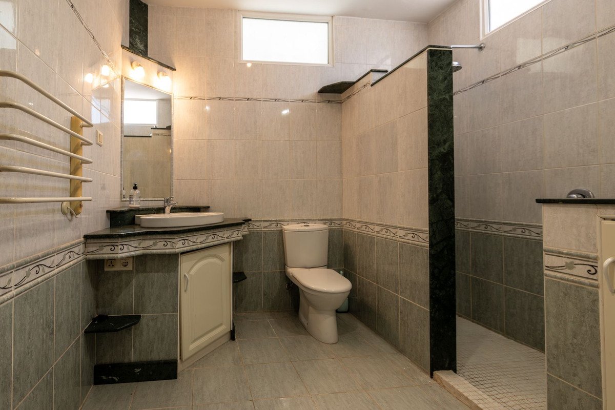 5 Bed Detached Villa in El Faro