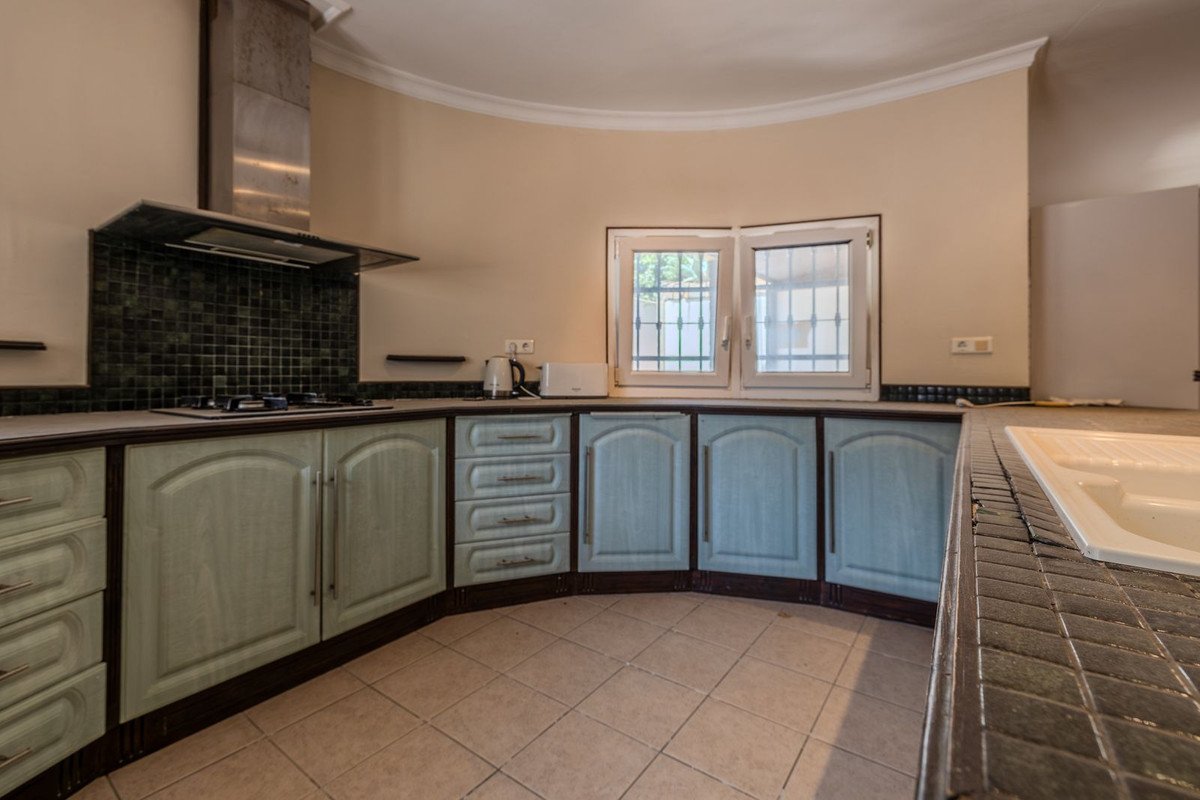 5 Bed Detached Villa in El Faro