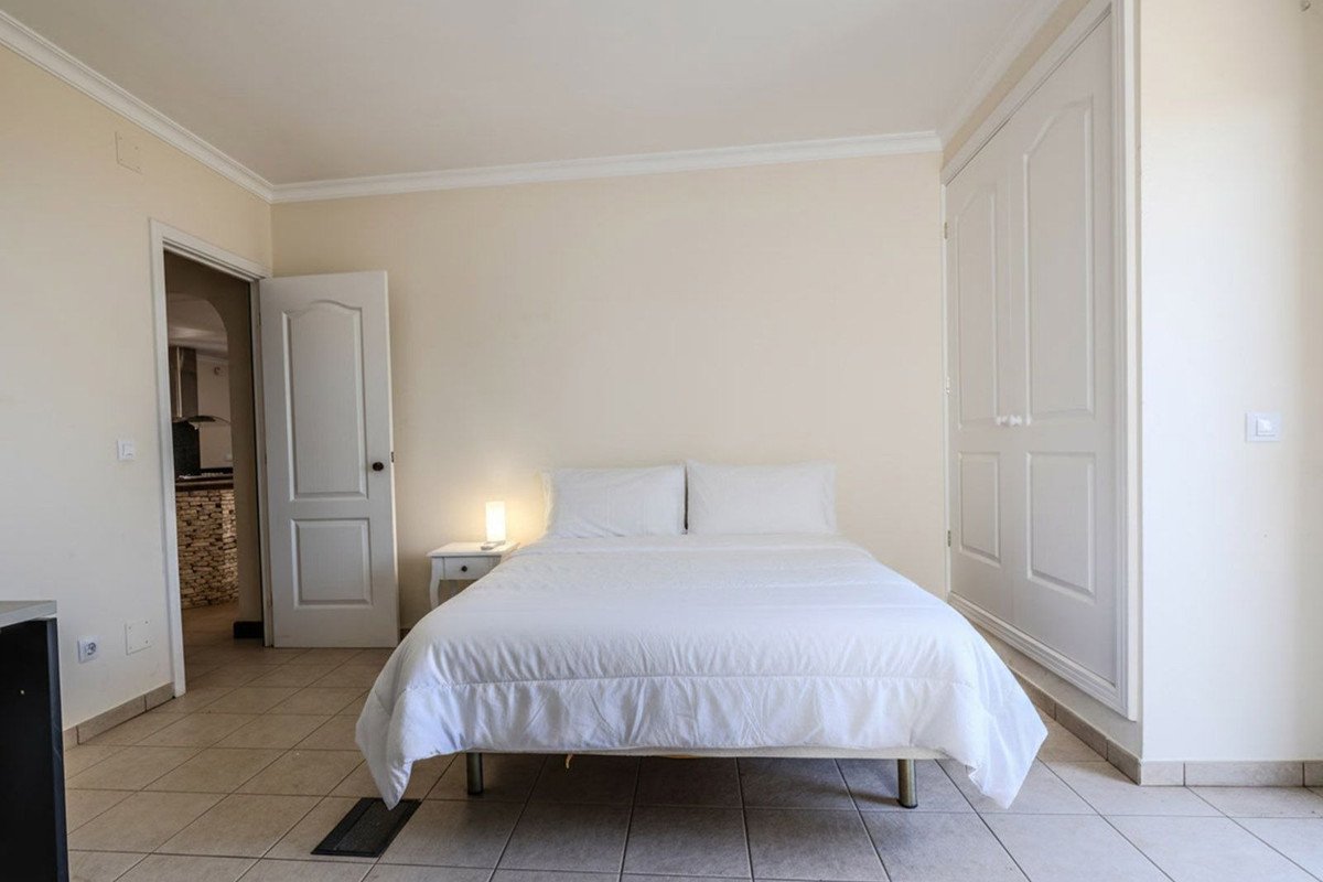 5 Bed Detached Villa in El Faro