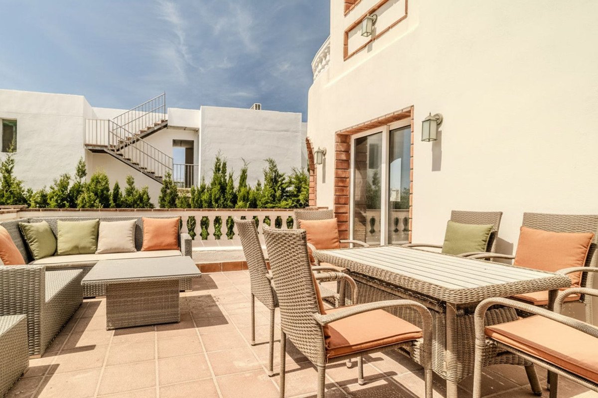 5 Bed Detached Villa in El Faro