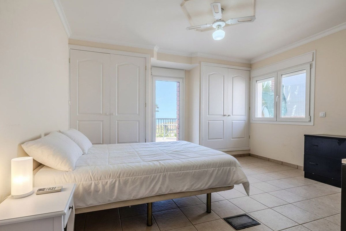 5 Bed Detached Villa in El Faro