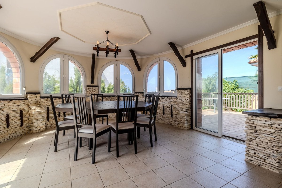 5 Bed Detached Villa in El Faro