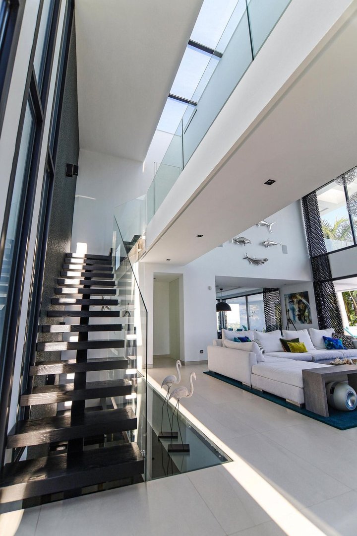 6 Bed Detached Villa in Los Flamingos