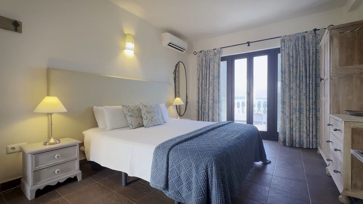 7 Bed Hostel in Nerja