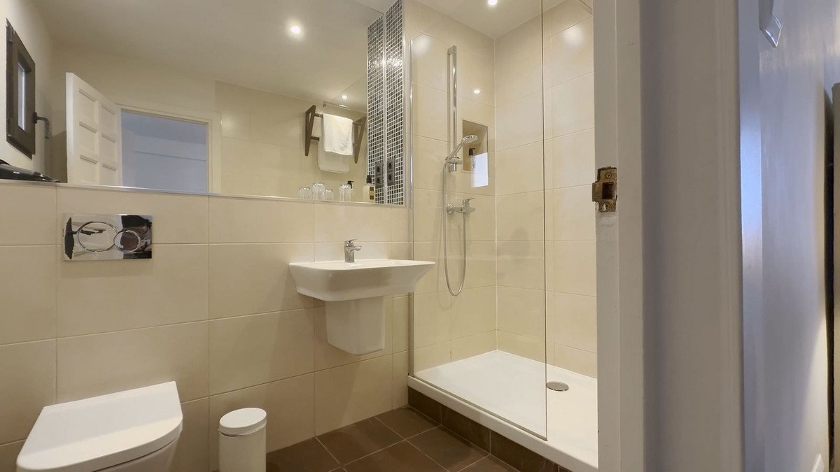 7 Bed Hostel in Nerja