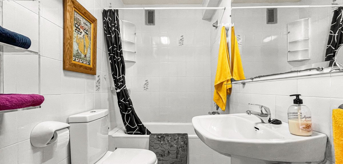 2 Bed Middle Floor Apartment in Mar Azul