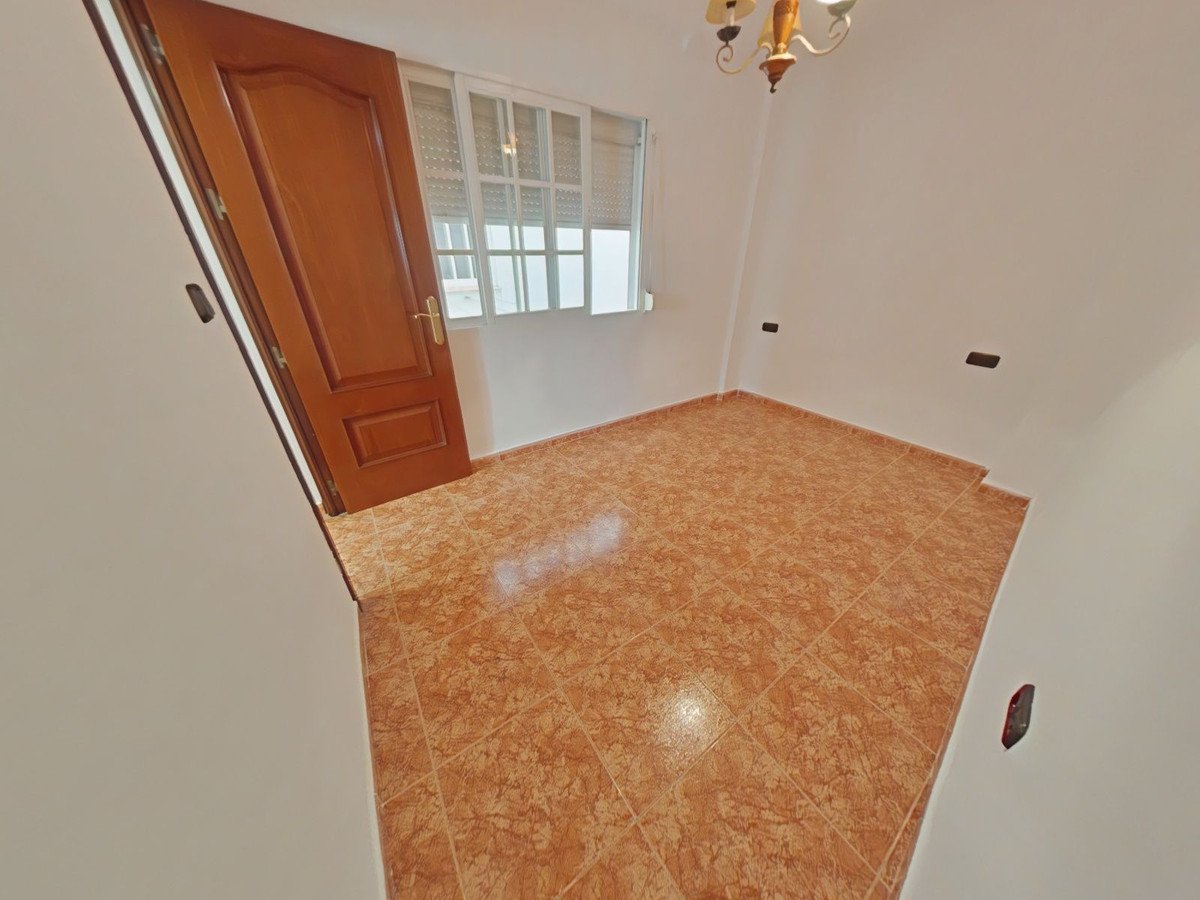 2 Bed Middle Floor Apartment in Málaga