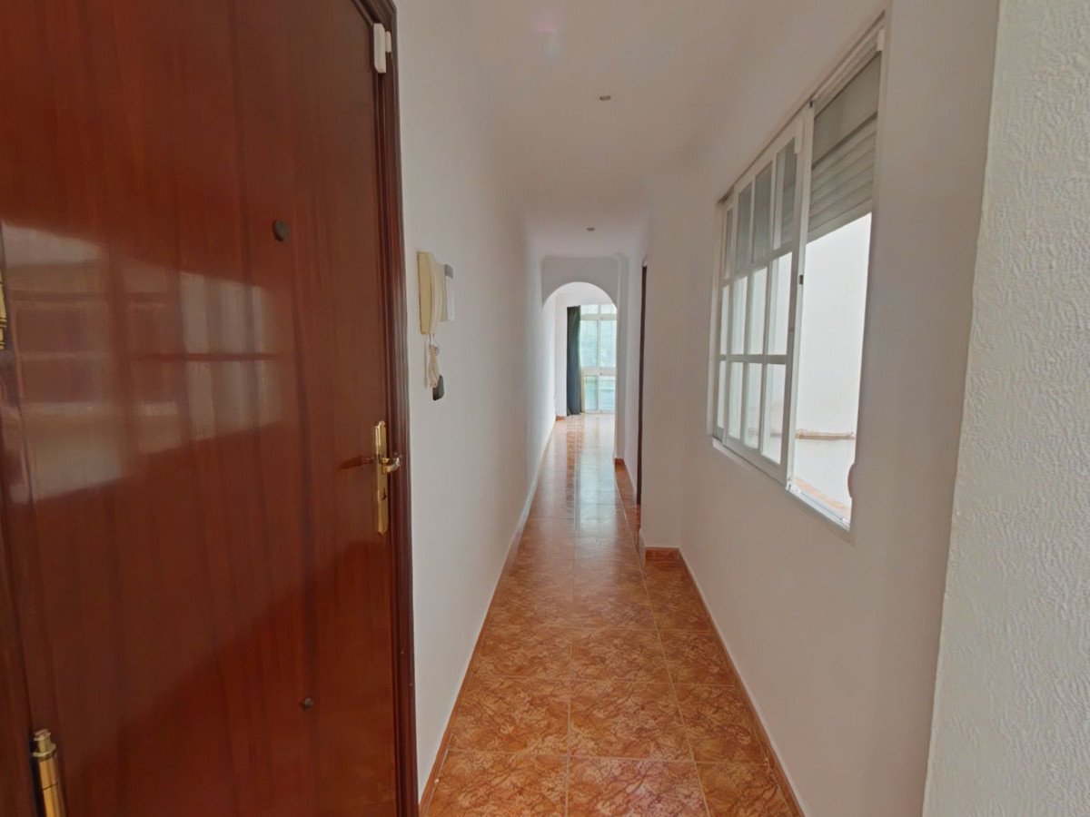 2 Bed Middle Floor Apartment in Málaga