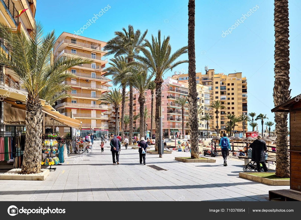2 Bed Middle Floor Apartment in Torrevieja