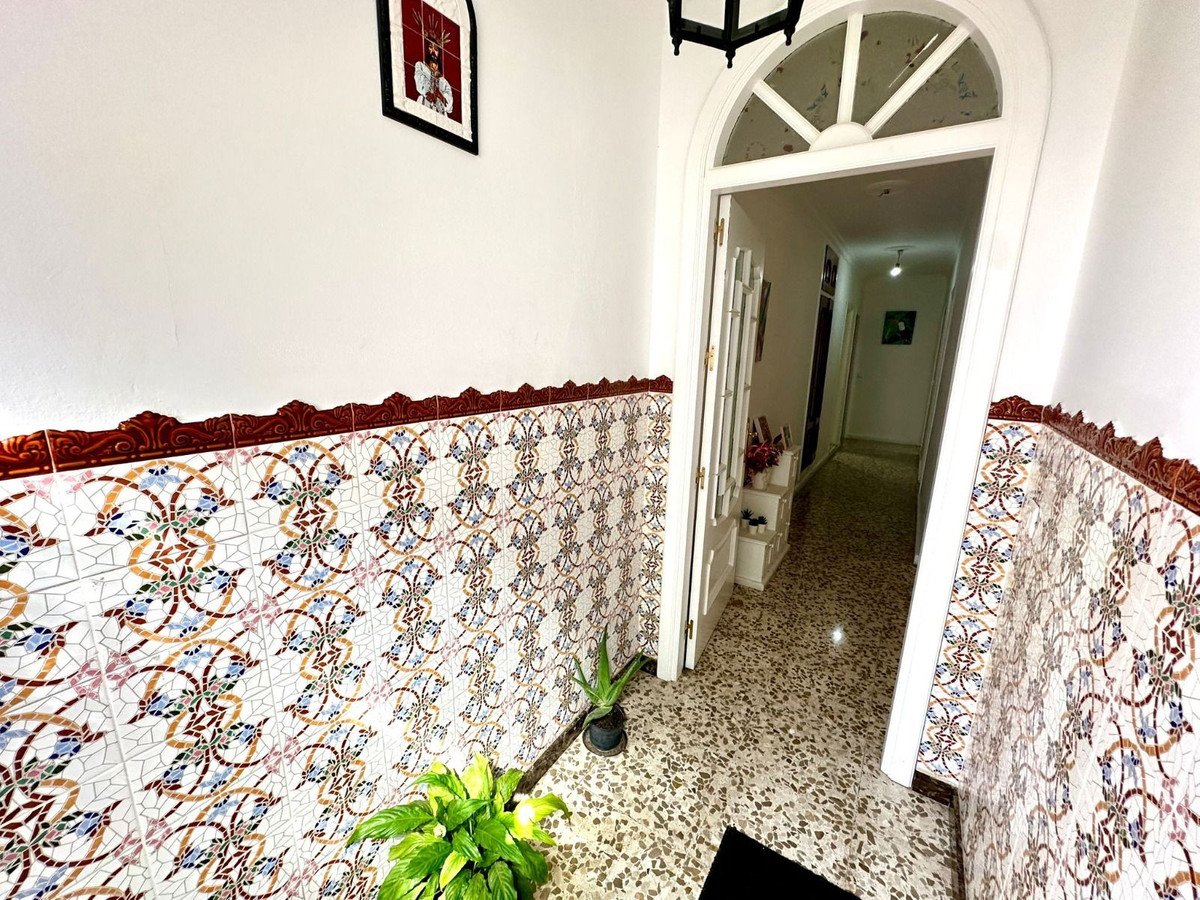 2 Bed Ground Floor Apartment in Estepona
