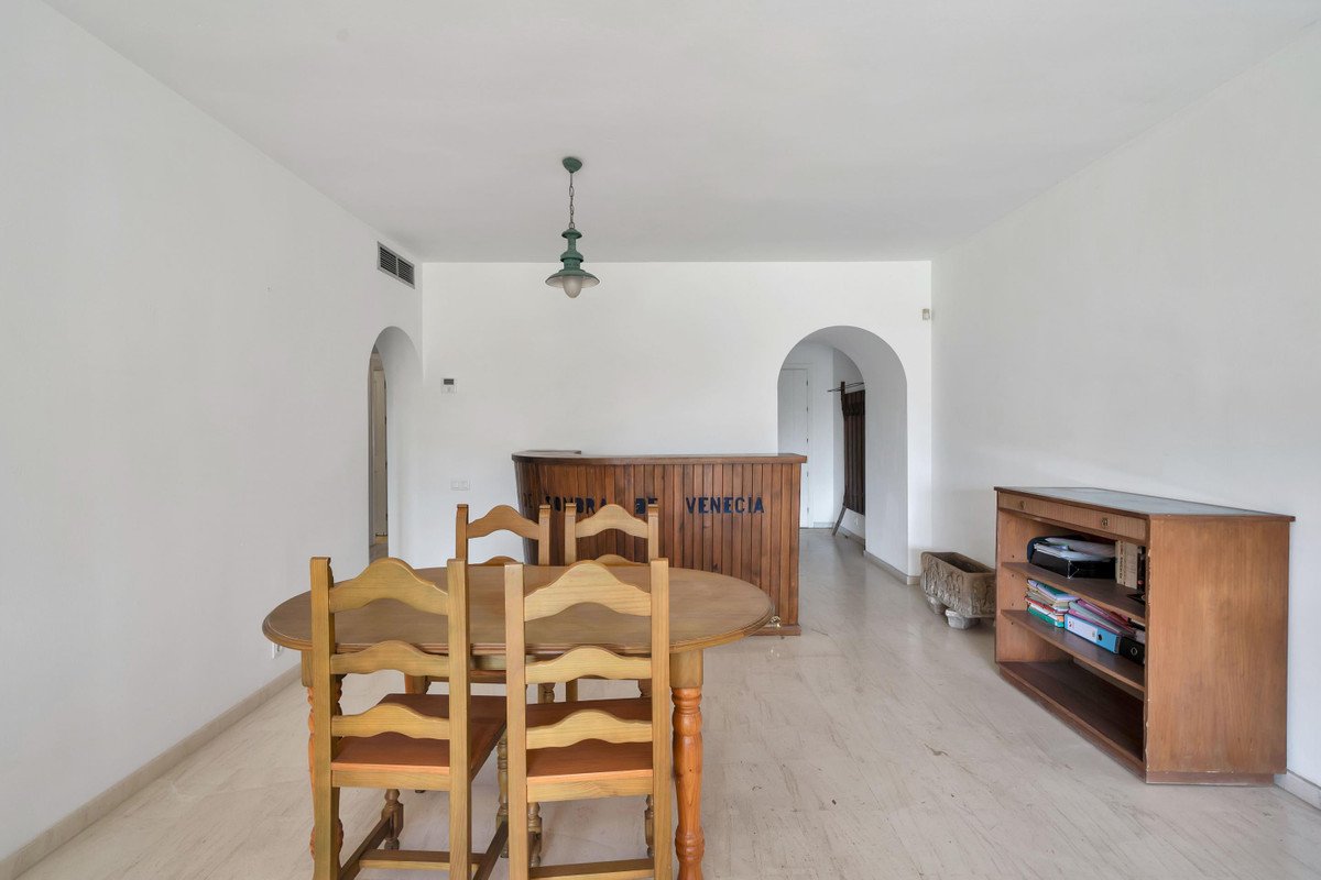 2 Bed Ground Floor Apartment in Estepona